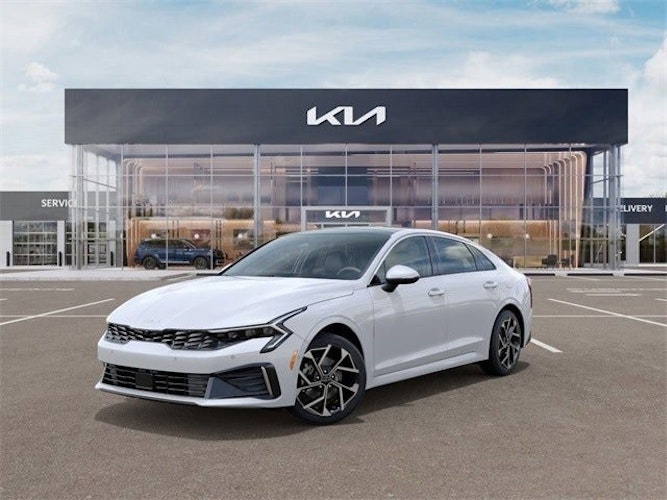2025 Kia K5 LXS photo 2